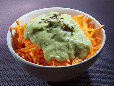 Ensalada de zanahoria rallada con salsa de aguacate :: recetas veganas  recetas vegetarianas :: 